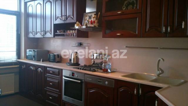 Kirayə verilir, yeni tikili, 4 otaqlı, 200 m², Bakı, Yasamal r, Nizami m.