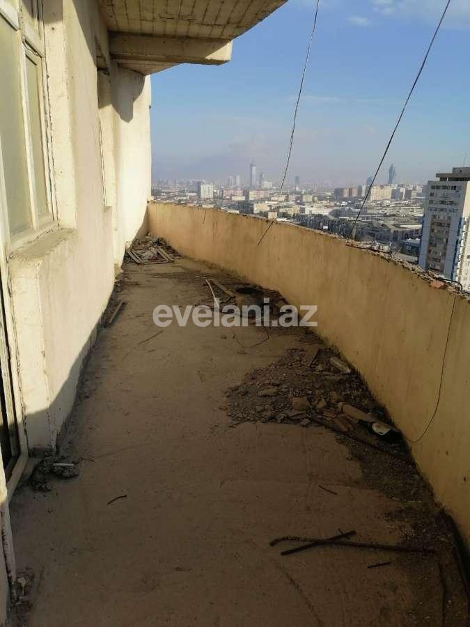 Satılır, yeni tikili, 4 otaqlı, 225 m², Bakı, Binəqədi r, 8-ci mikrorayon q, Azadlıq prospekti m.