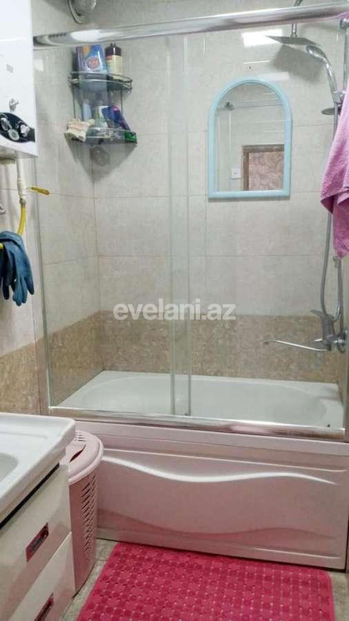 Satılır, köhnə tikili, 3 otaqlı, 82 m², Bakı, Nizami r, Xalqlar Dostluğu m.