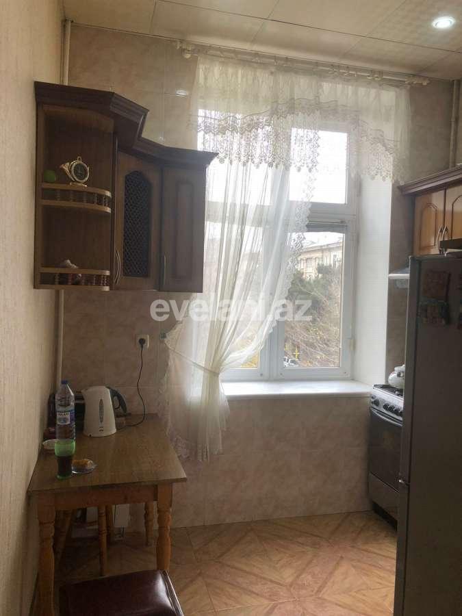 Kirayə verilir, köhnə tikili, 3 otaqlı, 100 m², Bakı, Yasamal r, Elmlər Akademiyası m.