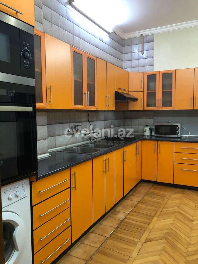 Rent, old building, 3 room, 100 m², Baku, Sabail r, Sahil m.