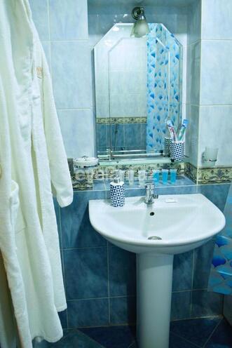 Kirayə verilir, köhnə tikili, 4 otaqlı, 100 m², Bakı, Nəsimi r, Nizami m.