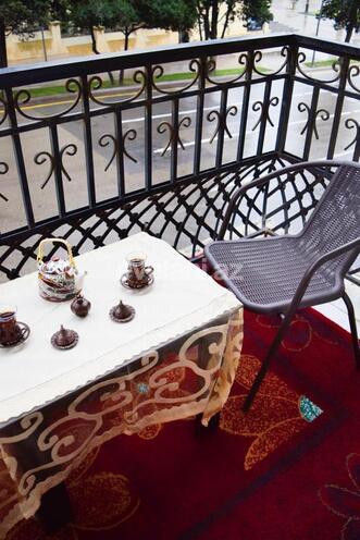 Kirayə verilir, köhnə tikili, 4 otaqlı, 100 m², Bakı, Nəsimi r, Nizami m.