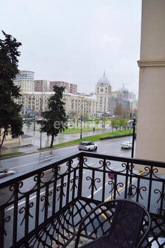 Kirayə verilir, köhnə tikili, 4 otaqlı, 100 m², Bakı, Nəsimi r, Nizami m.