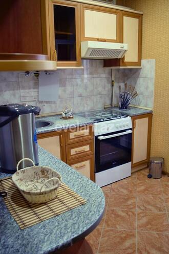 Kirayə verilir, köhnə tikili, 4 otaqlı, 100 m², Bakı, Nəsimi r, Nizami m.