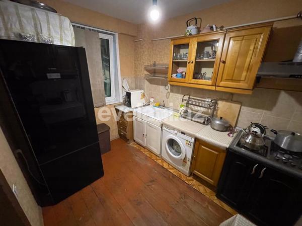 Sale, old building, 3 room, 80 m², Baku, Yasamal r.