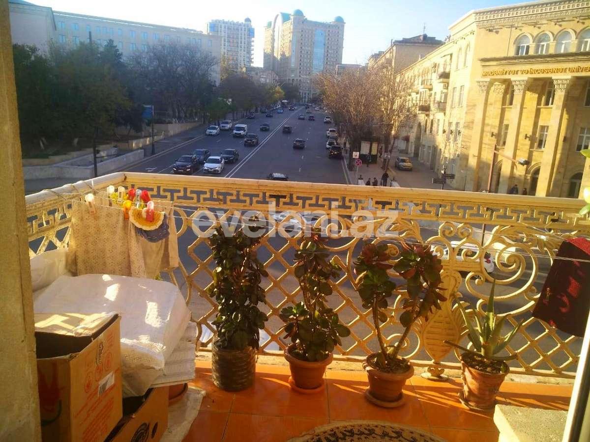 Sale, old building, 2 room, 50 m², Baku, Yasamal r, Elmlar Akademiyası m.