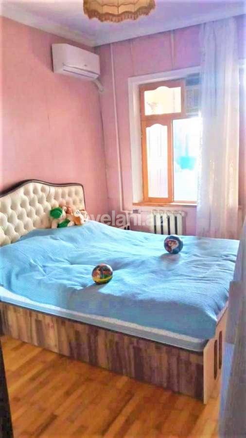 Sale, old building, 3 room, 75 m², Baku, Nizami r, Khalglar Doslugu m.