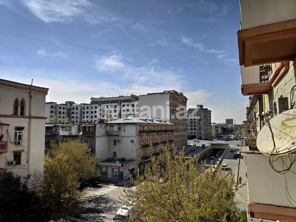 Satılır, köhnə tikili, 3 otaqlı, 65 m², Bakı, Nərimanov r.
