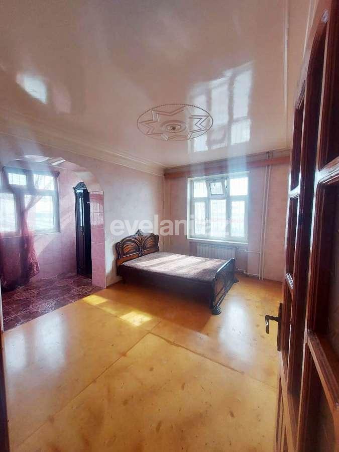 Satılır, köhnə tikili, 2 otaqlı, 60 m², Bakı, Nizami r, Xalqlar Dostluğu m.