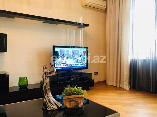 Satılır, yeni tikili, 3 otaqlı, 110 m², Bakı, Yasamal r, Elmlər Akademiyası m.