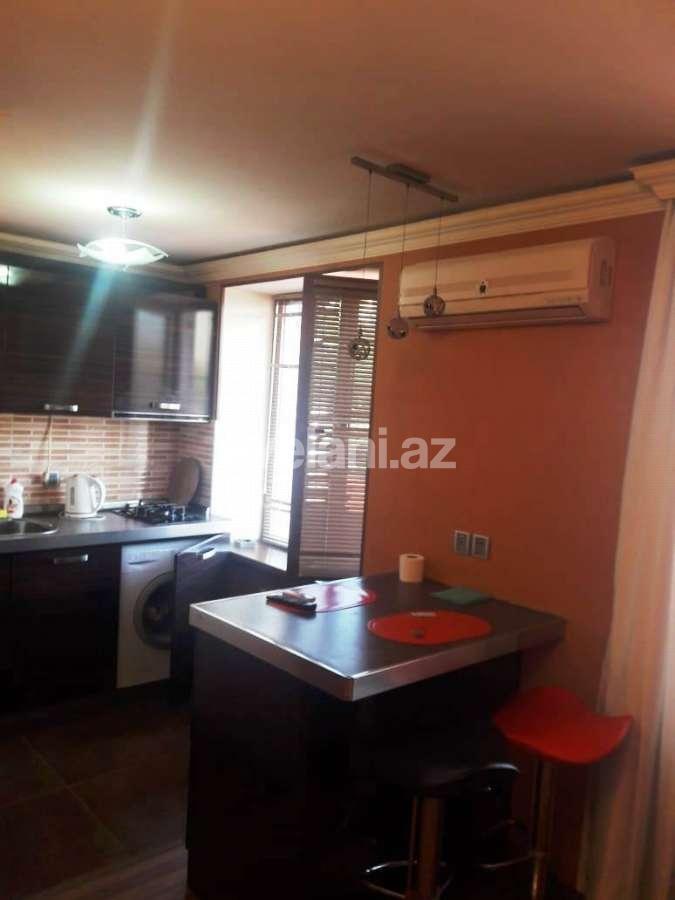 Satılır, köhnə tikili, 1 otaqlı, 30 m², Bakı, Yasamal r, Elmlər Akademiyası m.