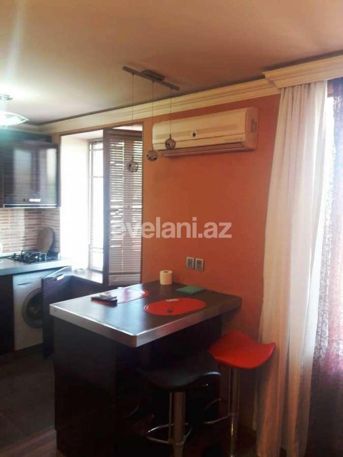 Satılır, köhnə tikili, 1 otaqlı, 30 m², Bakı, Yasamal r, Elmlər Akademiyası m.