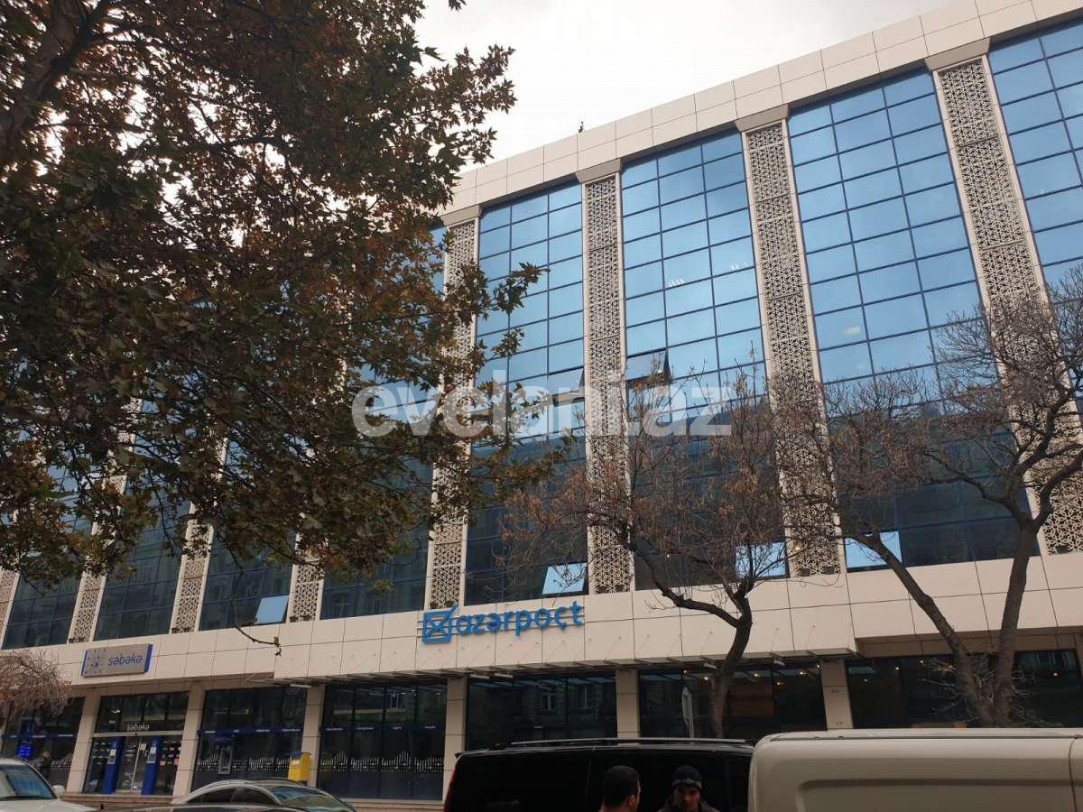 Kirayə verilir, ofis, 3 otaqlı, 100 m², Bakı, Səbail r.