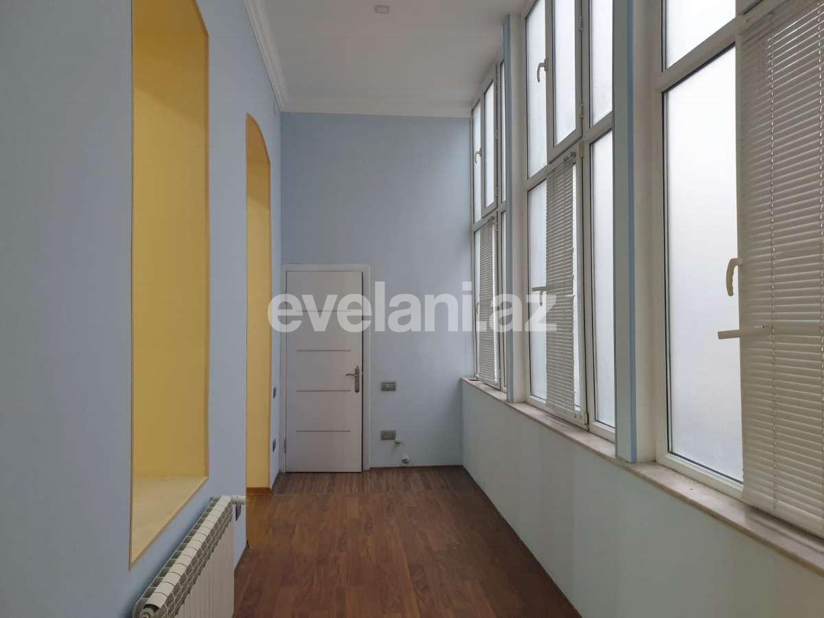 Kirayə verilir, ofis, 3 otaqlı, 100 m², Bakı, Səbail r.