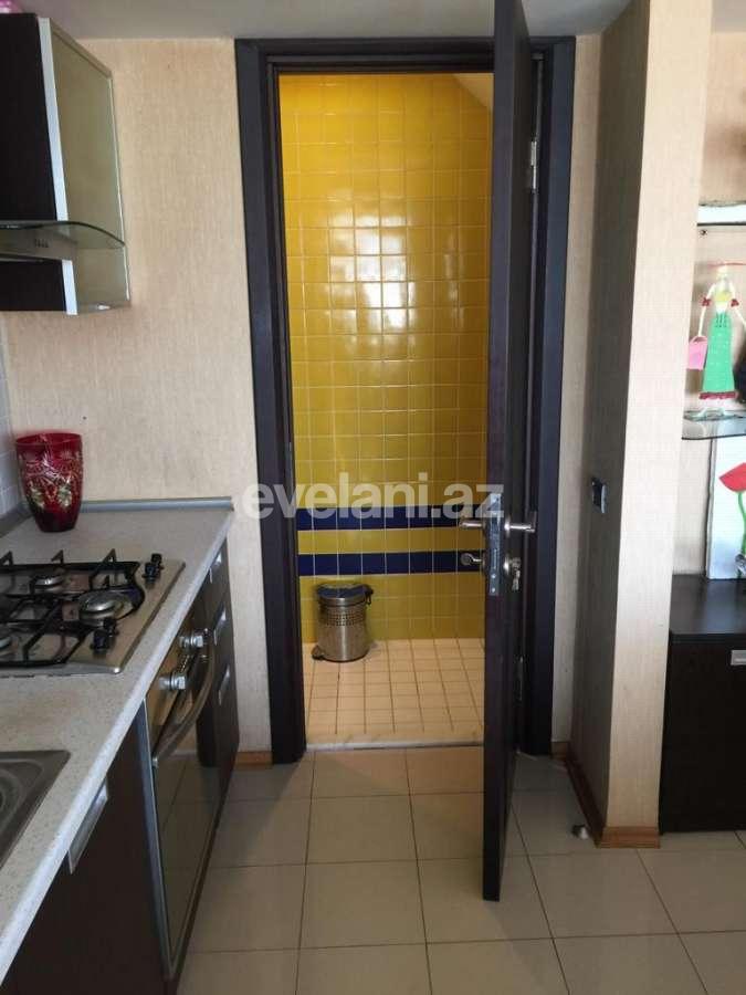 Продаётся, вторичка, 3-комнаты, 70 m², Баку, Ясамальский r, Элмляр Академиясы m.