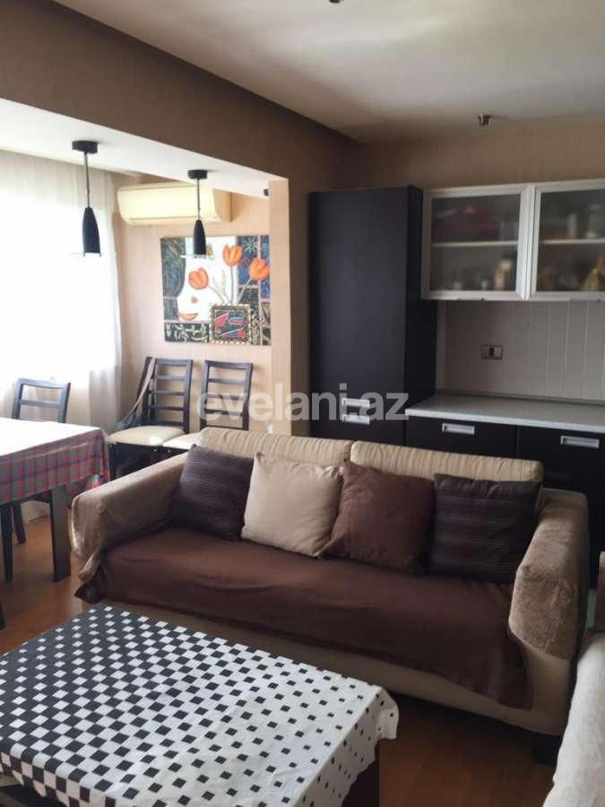 Продаётся, вторичка, 3-комнаты, 70 m², Баку, Ясамальский r, Элмляр Академиясы m.