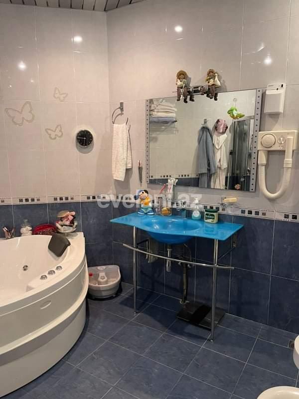 Satılır, yeni tikili, 3 otaqlı, 90 m², Bakı, Yasamal r, Elmlər Akademiyası m.