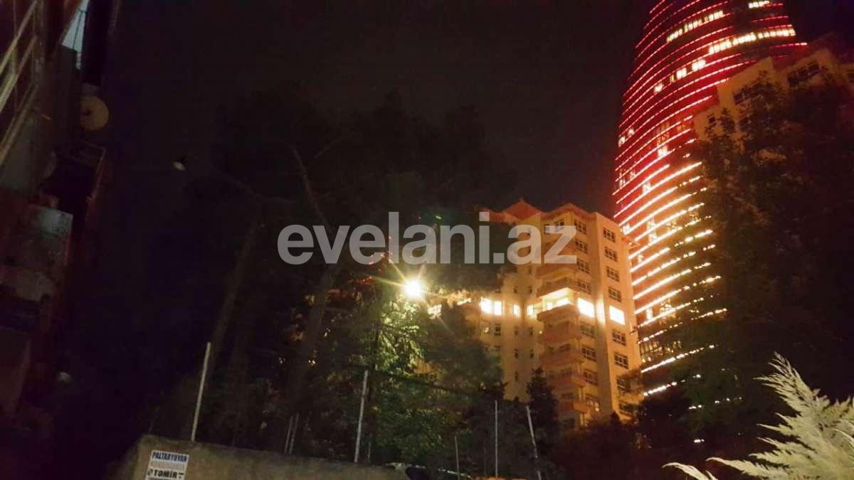 Сдаётся, вторичка, 2-комнаты, 70 m², Баку, Сабаильский r, Ичери Шехер m.