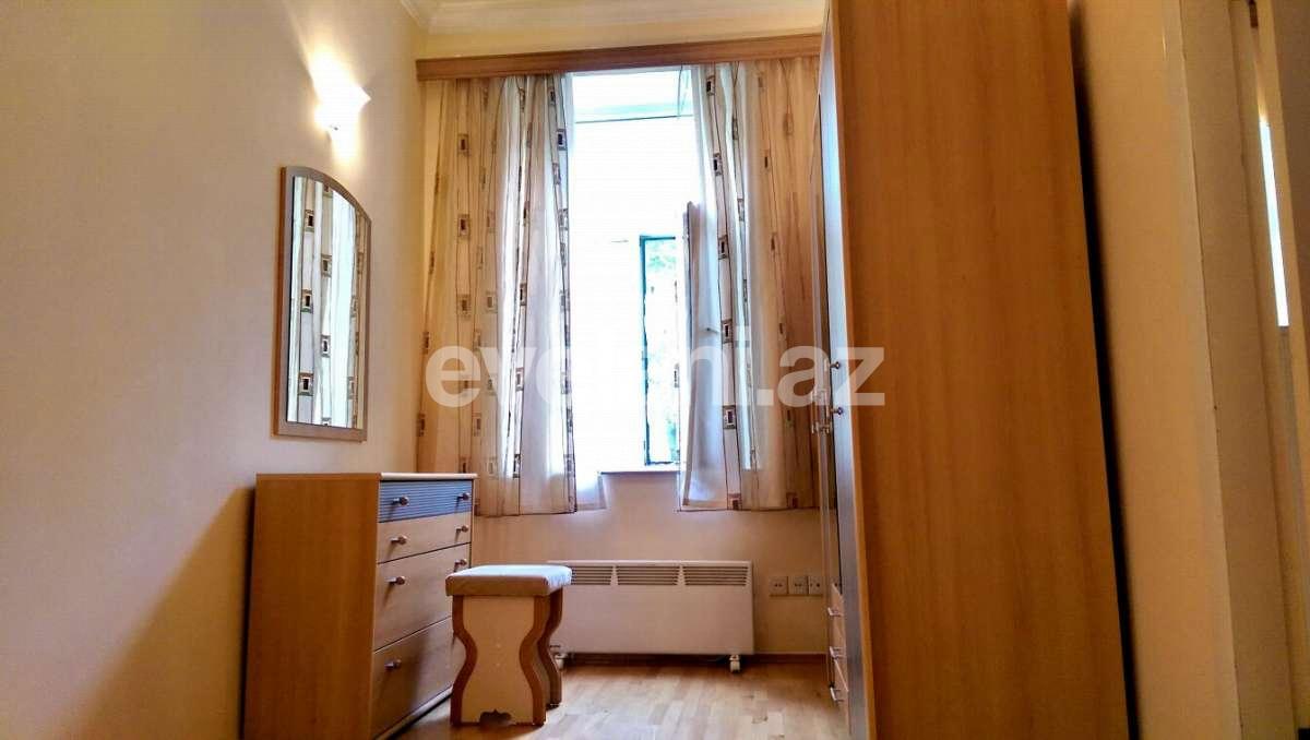 Сдаётся, вторичка, 2-комнаты, 80 m², Баку, Сабаильский r, Сахил m.