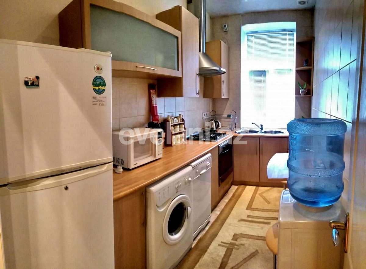 Сдаётся, вторичка, 2-комнаты, 80 m², Баку, Сабаильский r, Сахил m.