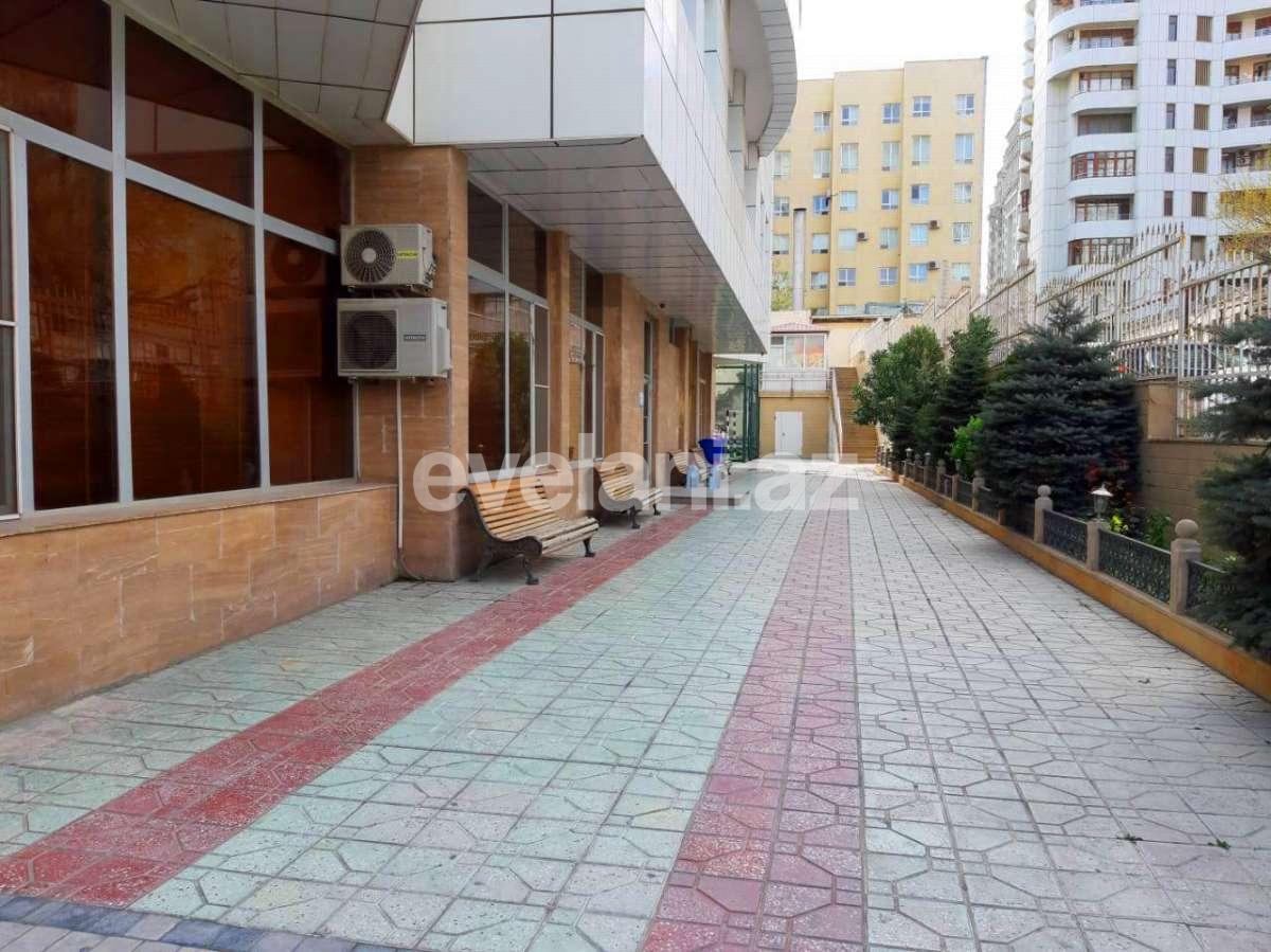 Satılır, yeni tikili, 2 otaqlı, 70 m², Bakı, Yasamal r, Elmlər Akademiyası m.