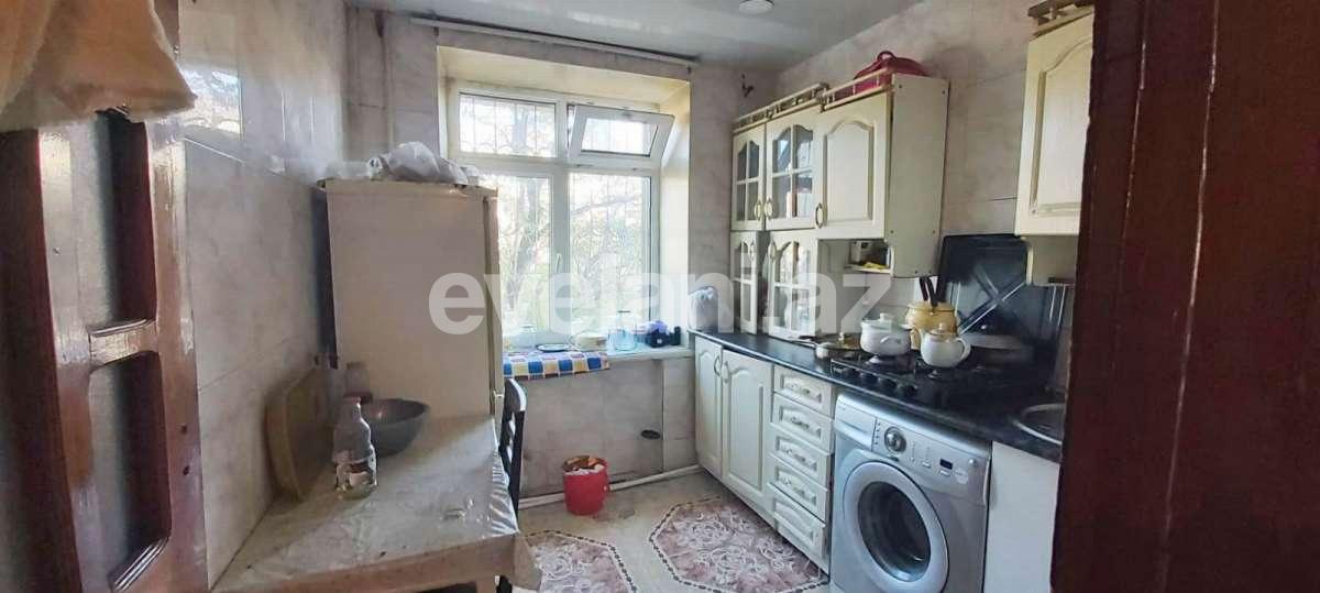 Satılır, köhnə tikili, 3 otaqlı, 80 m², Bakı, Yasamal r, Elmlər Akademiyası m.