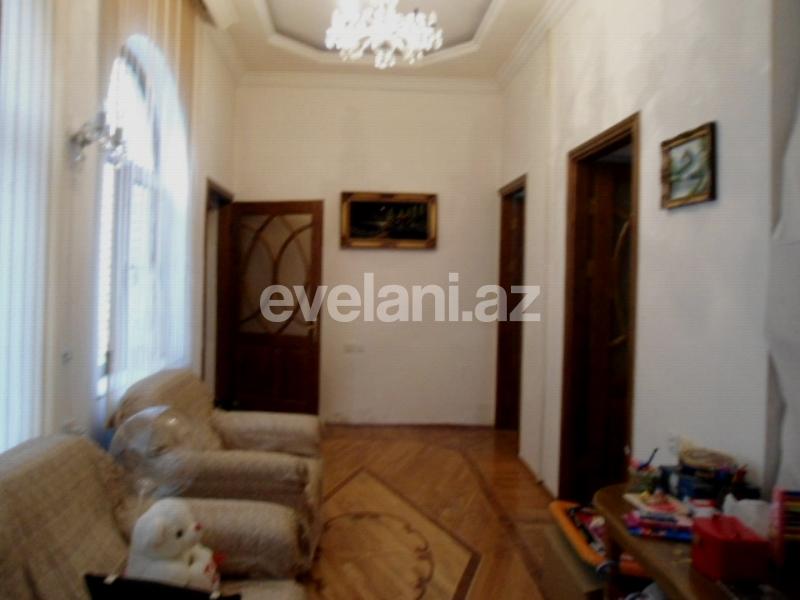 Satılır, köhnə tikili, 3 otaqlı, 125 m², Bakı, Səbail r, Sahil m.