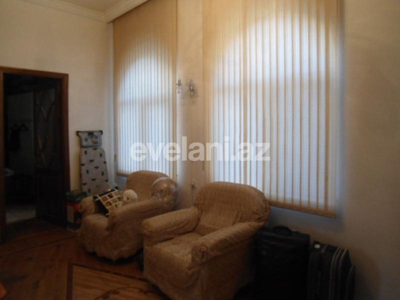 Satılır, köhnə tikili, 3 otaqlı, 125 m², Bakı, Səbail r, Sahil m.