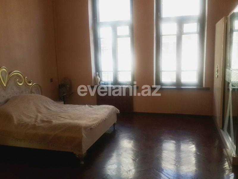 Satılır, köhnə tikili, 4 otaqlı, 100 m², Bakı, Səbail r, Sahil m.