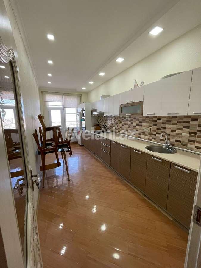 Satılır, yeni tikili, 4 otaqlı, 130 m², Bakı, Nəsimi r, Memar Əcəmi m.