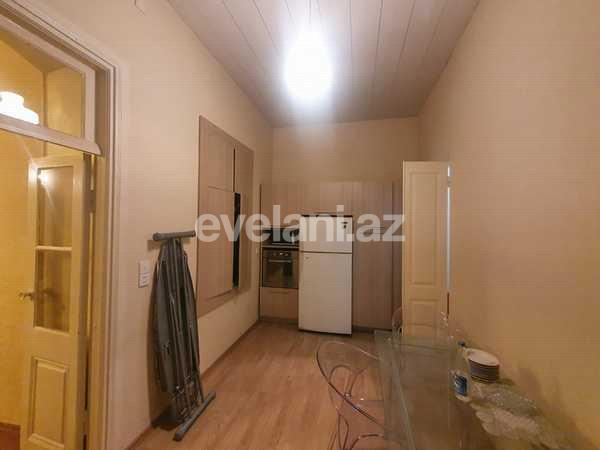 Satılır, köhnə tikili, 3 otaqlı, 105 m², Bakı, Nəsimi r.