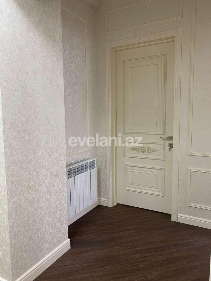 Satılır, yeni tikili, 3 otaqlı, 130 m², Bakı, Binəqədi r, 8-ci mikrorayon q, Azadlıq prospekti m.