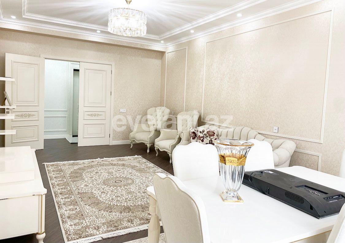 Satılır, yeni tikili, 3 otaqlı, 130 m², Bakı, Binəqədi r, 8-ci mikrorayon q, Azadlıq prospekti m.