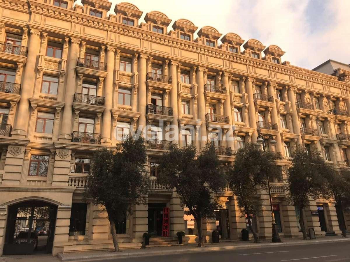 Kirayə verilir, köhnə tikili, 2 otaqlı, 70 m², Bakı, Səbail r.