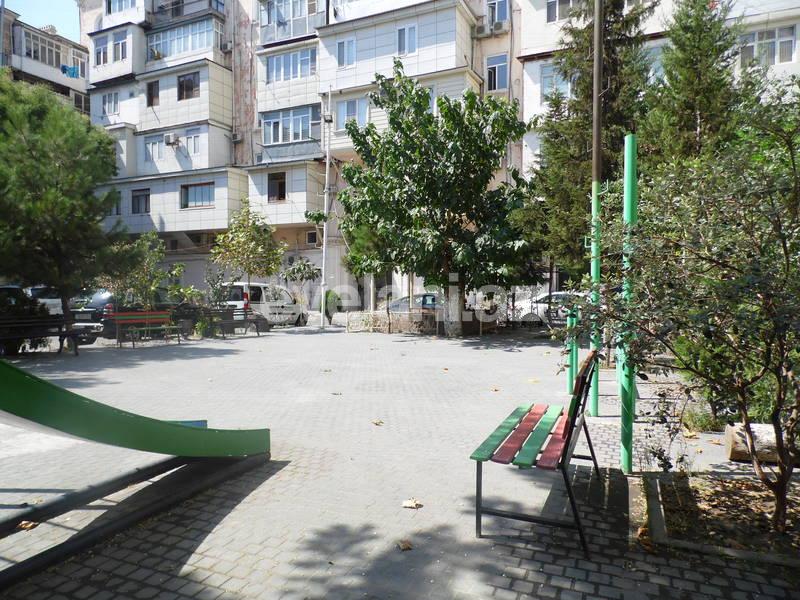 Kirayə verilir, köhnə tikili, 2 otaqlı, 80 m², Bakı, Səbail r.