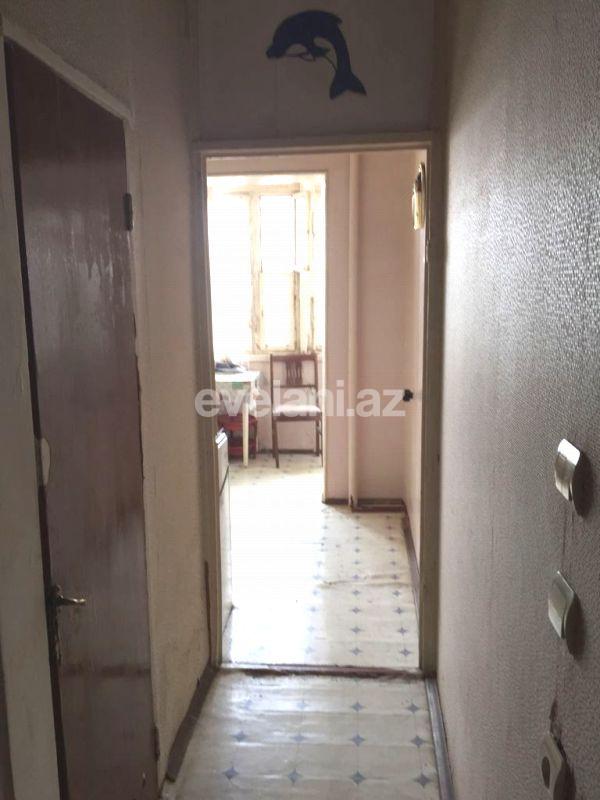 Satılır, köhnə tikili, 2 otaqlı, 70 m², Bakı, Yasamal r, İnşaatçılar m.