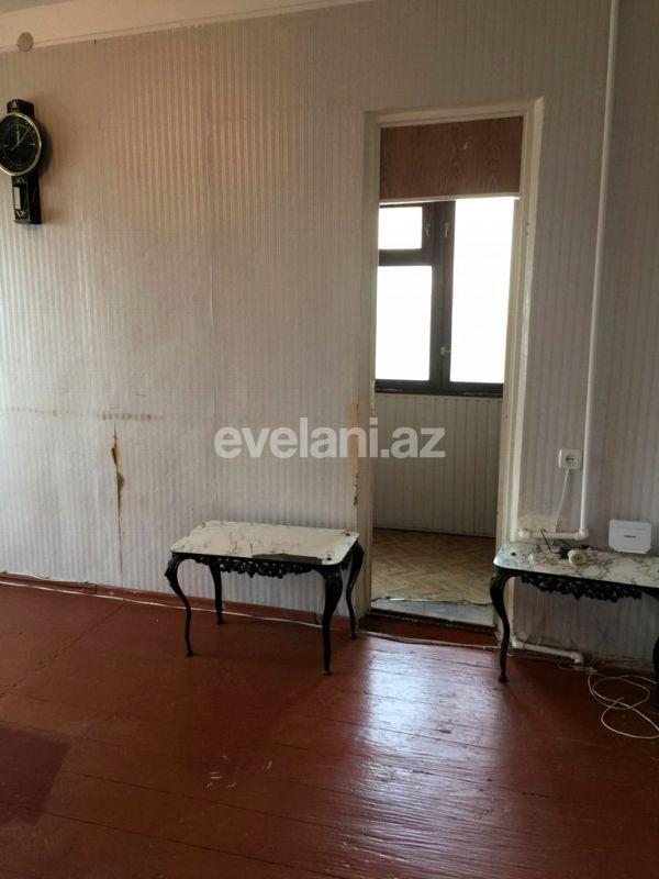 Satılır, köhnə tikili, 2 otaqlı, 70 m², Bakı, Yasamal r, İnşaatçılar m.
