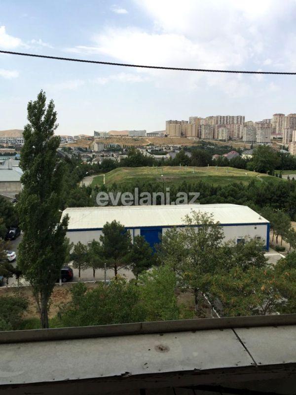 Satılır, köhnə tikili, 2 otaqlı, 70 m², Bakı, Yasamal r, İnşaatçılar m.