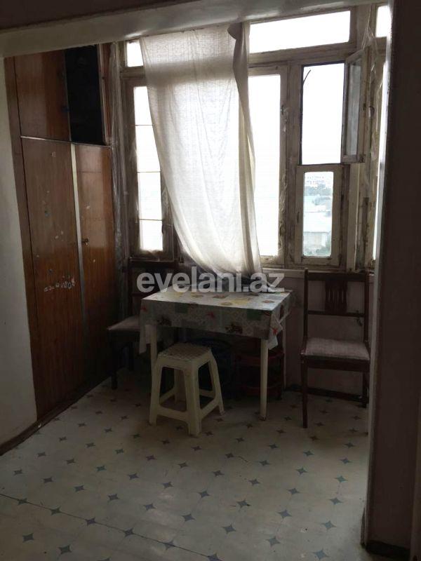Satılır, köhnə tikili, 2 otaqlı, 70 m², Bakı, Yasamal r, İnşaatçılar m.