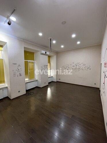 Kirayə verilir, ofis, 3 otaqlı, 110 m², Bakı, Səbail r.