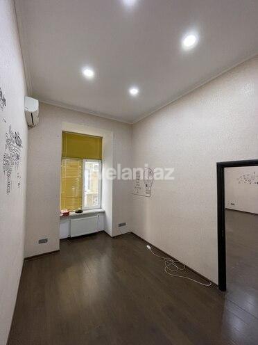 Kirayə verilir, ofis, 3 otaqlı, 110 m², Bakı, Səbail r.