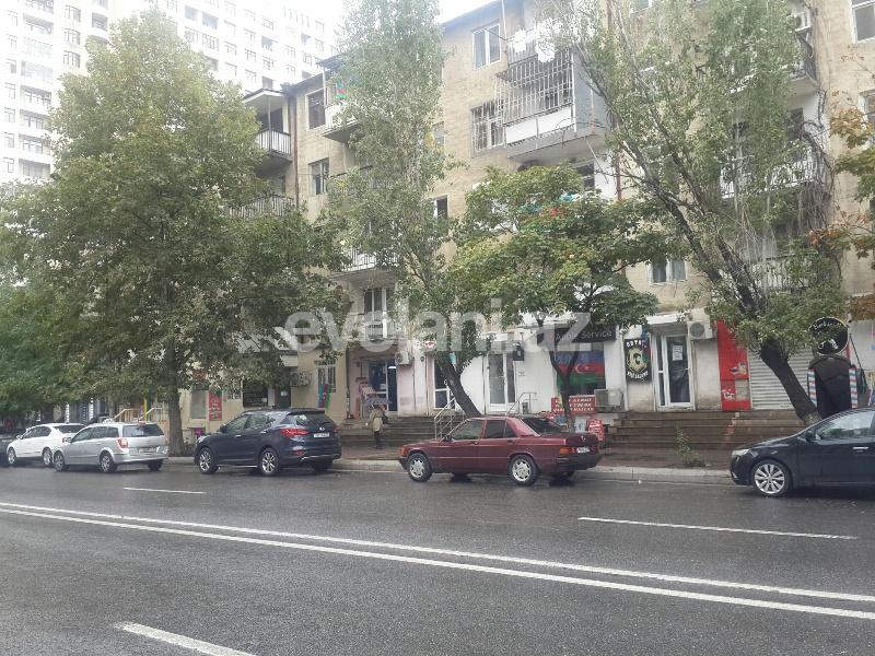 Sale, old building, 3 room, 70 m², Baku, Yasamal r, Elmlar Akademiyası m.