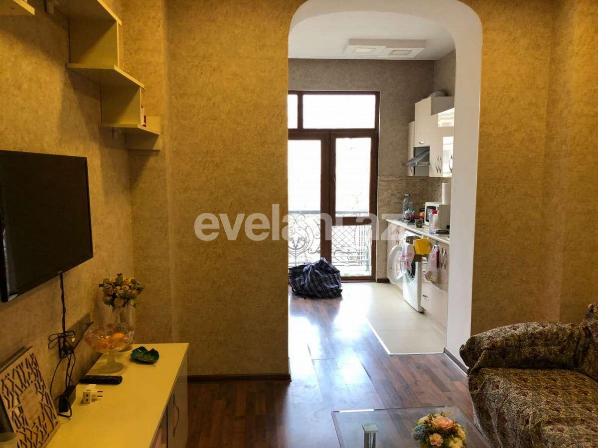 Kirayə verilir, köhnə tikili, 2 otaqlı, 60 m², Bakı, Səbail r, Sahil m.