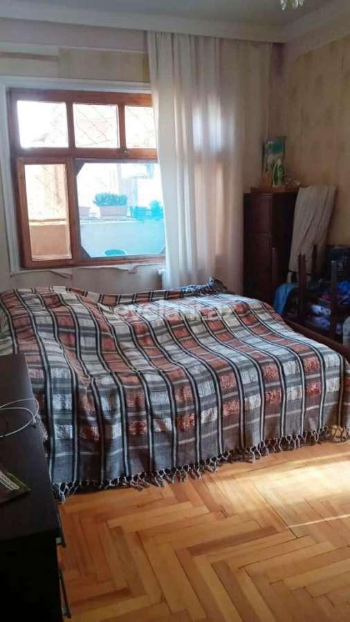 Satılır, köhnə tikili, 3 otaqlı, 80 m², Bakı, Nizami r, Xalqlar Dostluğu m.