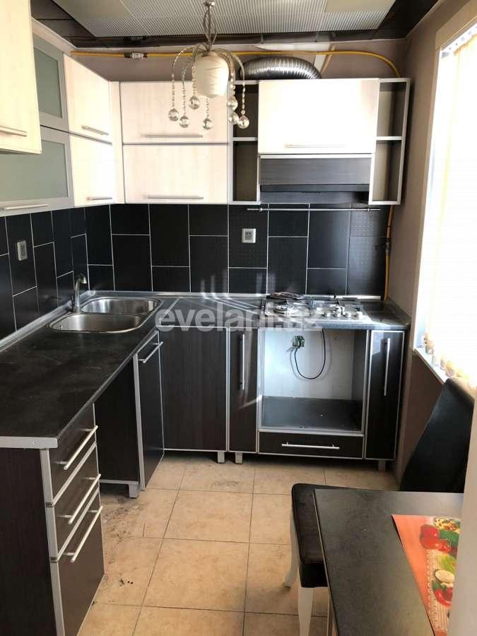 Kirayə verilir, köhnə tikili, 3 otaqlı, 70 m², Bakı, Yasamal r, Elmlər Akademiyası m.