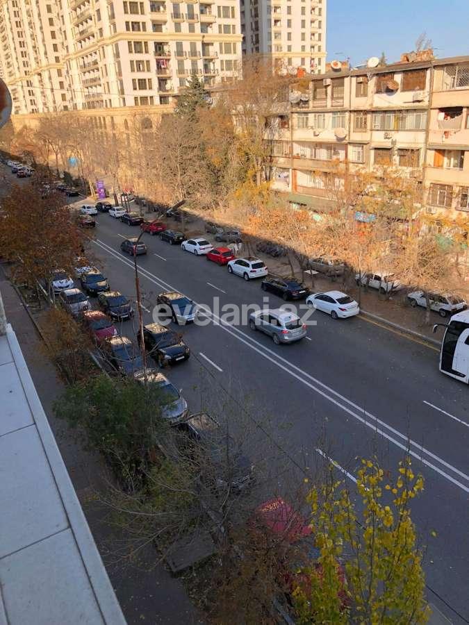 Kirayə verilir, köhnə tikili, 3 otaqlı, 70 m², Bakı, Yasamal r, Elmlər Akademiyası m.