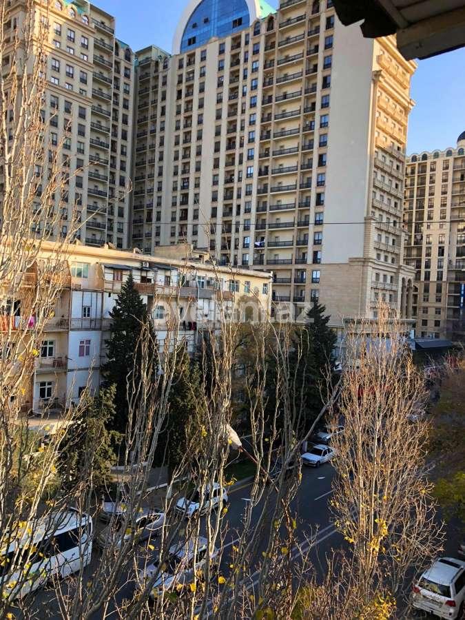 Kirayə verilir, köhnə tikili, 3 otaqlı, 70 m², Bakı, Yasamal r, Elmlər Akademiyası m.