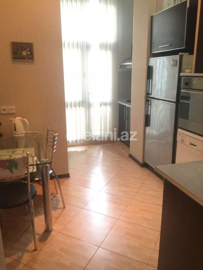 Kirayə verilir, köhnə tikili, 2 otaqlı, 60 m², Bakı, Səbail r.