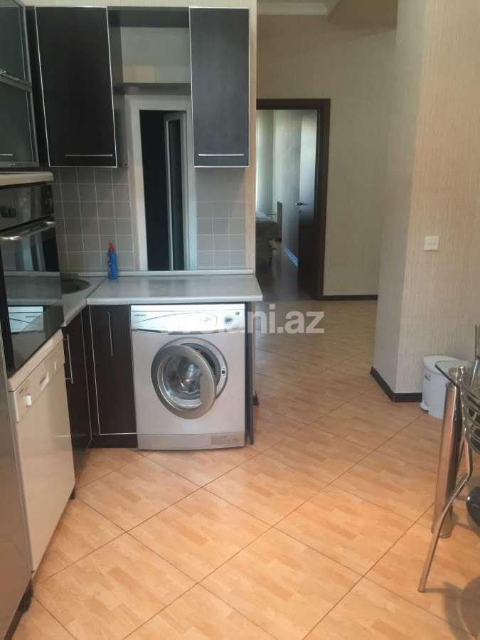 Kirayə verilir, köhnə tikili, 2 otaqlı, 60 m², Bakı, Səbail r.